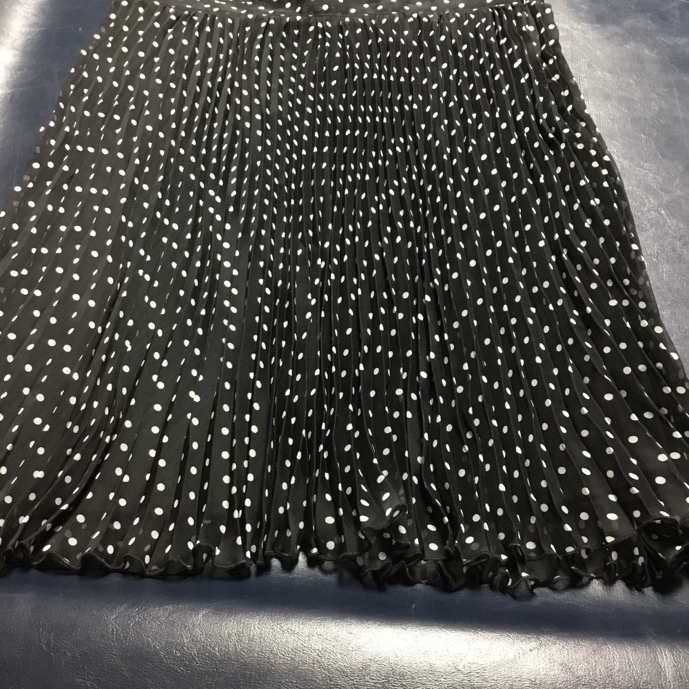 Pleated skirt